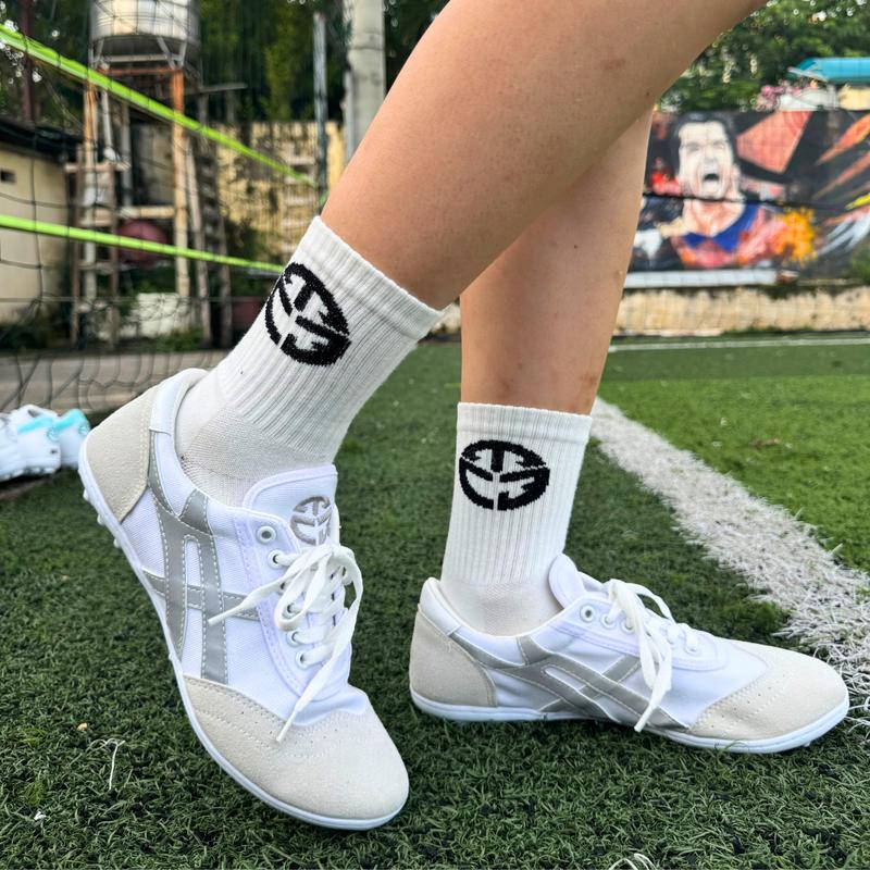 Giày bata CT3  ráp đế có lót đệm mềm cứng cáp ôm chân - Giày đá bóng đa năng