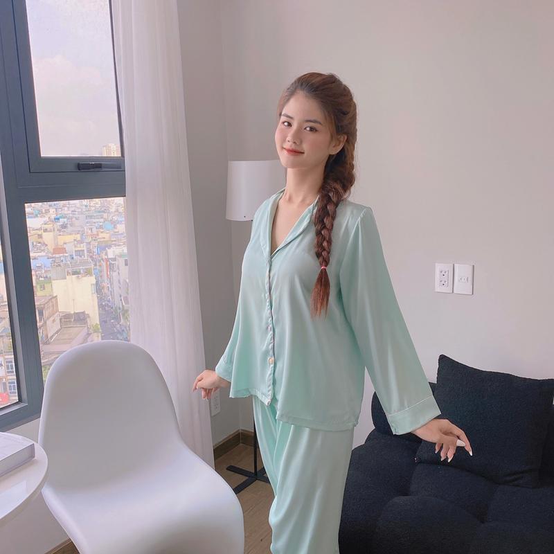  Set Pijama Signature Maisleepwear Áo Tay Dài Quần Dài Lụa Trơn Phối Viền Hologram Lụa Mặc Nhà Cao Cấp MS1109 