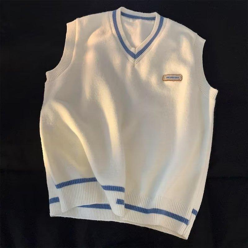 Product Introduction of 2021 Spring and Autumn New Lovers Outfit Sweater Vest Jacket Men and Women College Style V-neck Outerwear Loose Student Cardigan Men 3