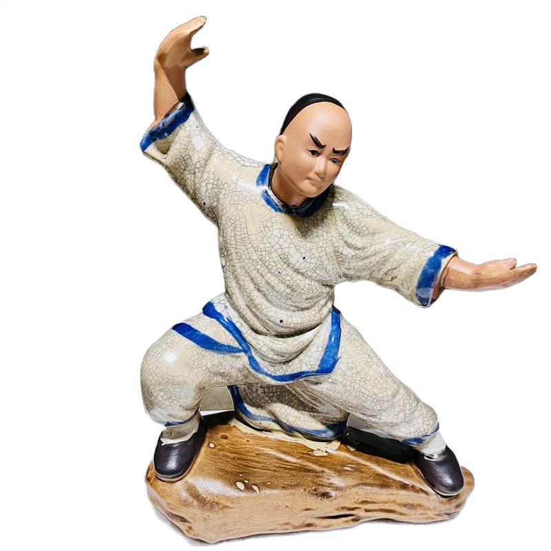 Tượng trang trí cây cảnh bonsai, tiểu cảnh, decor không gian, ghép kết hợp với cây bonsai đẹp, tượng hoàng phi hồng tập võ Tượng điêu khắc. Decor Phòng trang trí sân vườn Trang Trí Nhà Len mini lề  đường non bộ tháp  rùa bonsai  rừng Gỗ