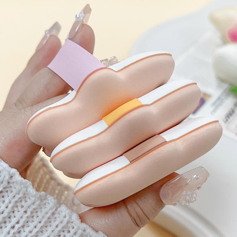 Product Introduction of 1Pc Soft Cartoon Cute Mini Powder Puff Suitable for Applying Foundation Concealer Powder Puff Wet and Dry Sponge Makeup Puff 19