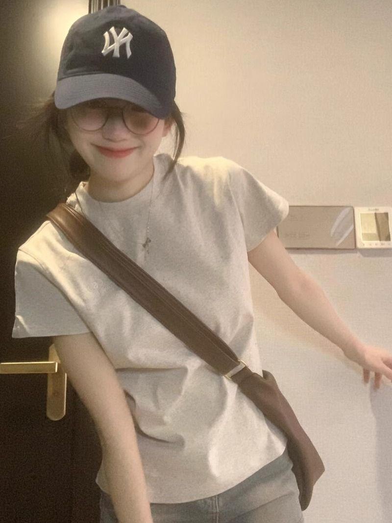 Product Introduction of Cotton all-match gray short-sleepted summer WOMEN'S T-shirt new slim fit slim American design casual slim top 1