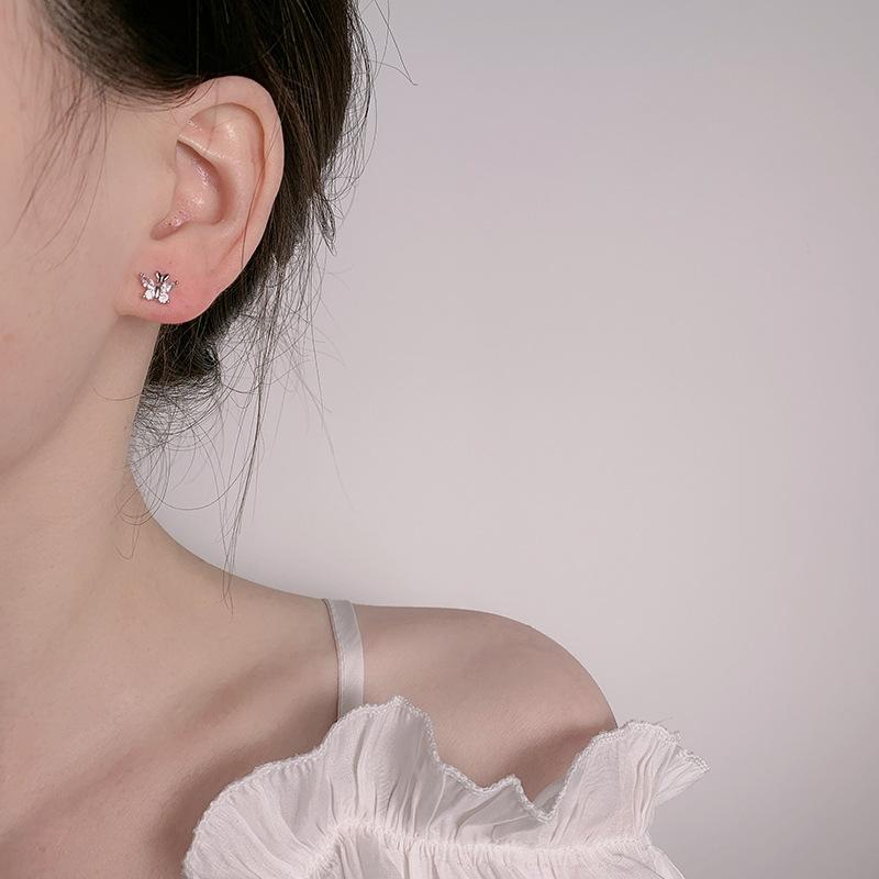 Product Introduction of Vòng tai bướm zircon siêu ngon – Màu sắc tươi hè, dễ mặc hàng ngày 2