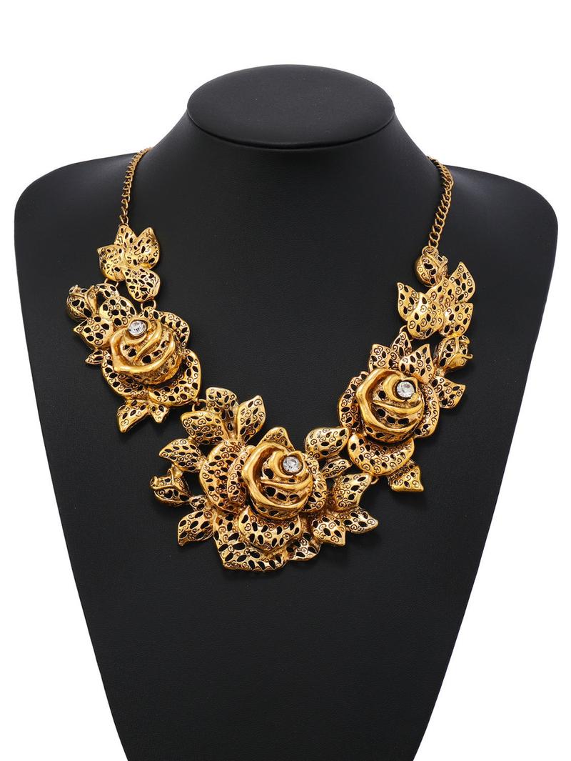 Product Introduction of Fashion Trend Necklace Retro Hollow Flower Inlaid Diamond Valentine's Day Necklace Clavicle Chain Jewelry 37