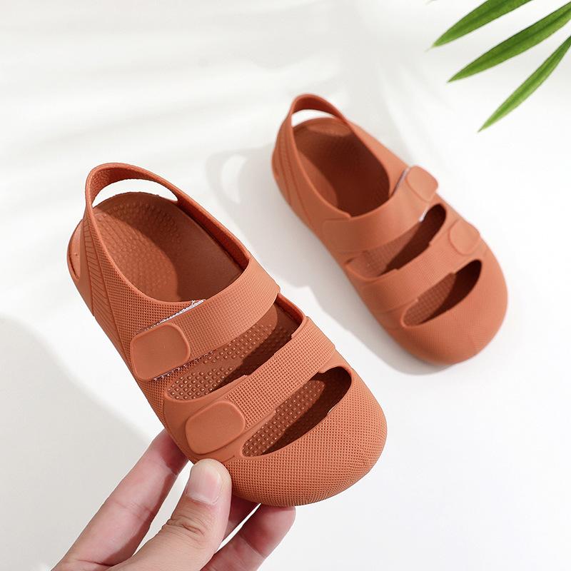Product Introduction of 24-Year New Children's Closed Toe Soft Plastic Velcro Men's and Women's Baby Water-Stepping Sand Shoes Hole Shoes 25