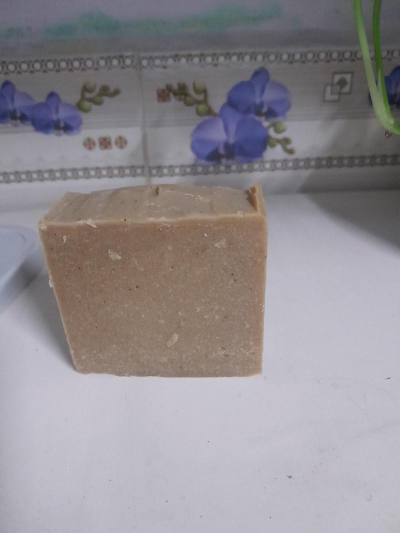 Product Introduction of Xà phòng dược thảo sạch sâu chuyên biệt dành cho da viêm ngứa, mụn lưng Dưỡng Body Sen 8