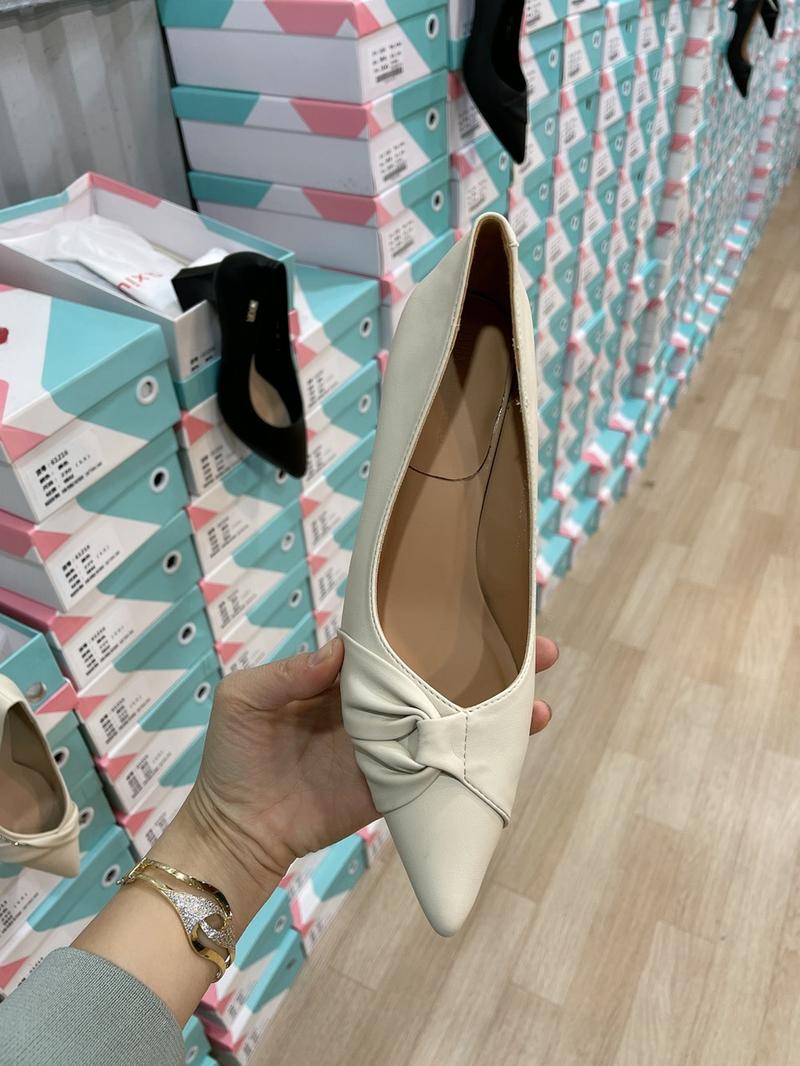 Product Introduction of Giày nữ gót nhọn cao 5 phân mũi nhọn nơ xoắn hàng Quảng Châu cao cấp full box Mã BQ08 WomenShoes 5
