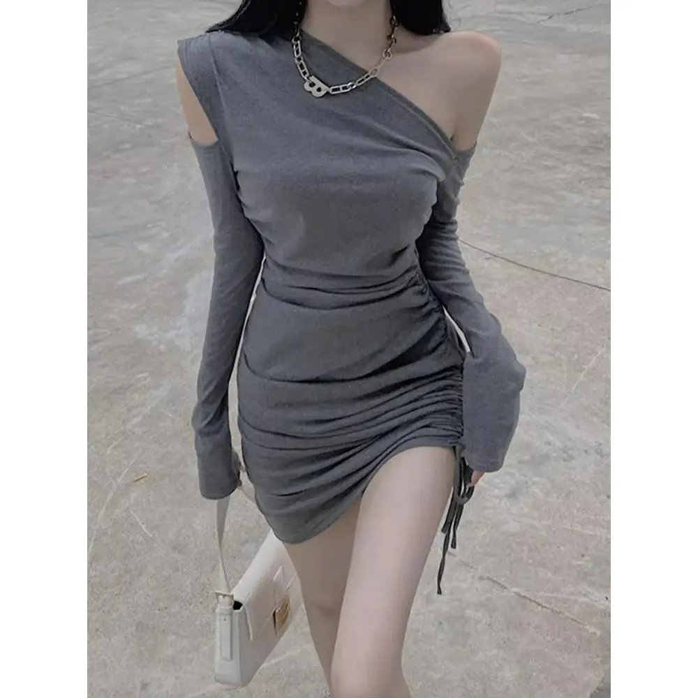 Váy Trễ Vai Cao Cấp Phong Cách Ngầu Váy Bodycon Cô Gái Nóng Bỏng Thanh Lịch Dễ Thương Và Gợi Cảm Mới Mùa Thu 2024 Women Dress Lệch Vai Khuy Xám