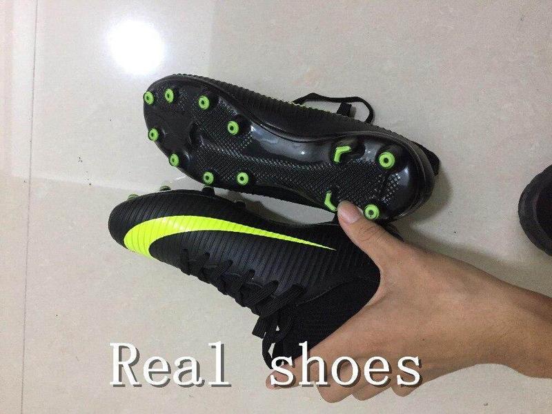 Product Introduction of Giày Futsal dành cho nam và nữ, giày bóng đá có gai dài đến mắt cá chân, giày cao cổ, giày thể thao trong nhà 4