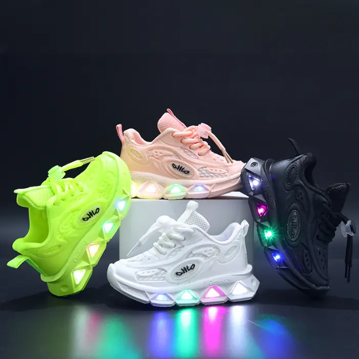 Giày (ĐÈN 4 MẦU ) Trẻ em có đèn LED Phát sáng Đế êm, Thoáng khí Nhiều màu sắc cho bé giày thể thao Sandal Voi Dép Sandal