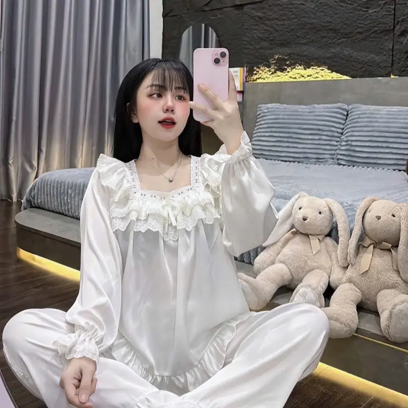 Tay dài quần  dài lụa  Latin tơ tằm