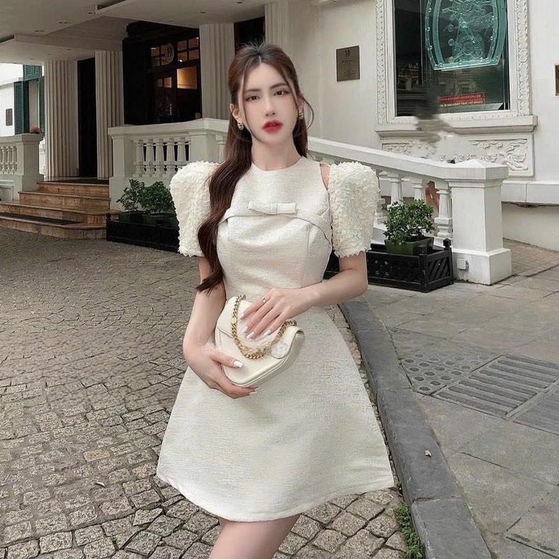 Đầm Dự Tiệc Dáng Ngắn Thiết Kế Tafta Vân Đá Phối Ren