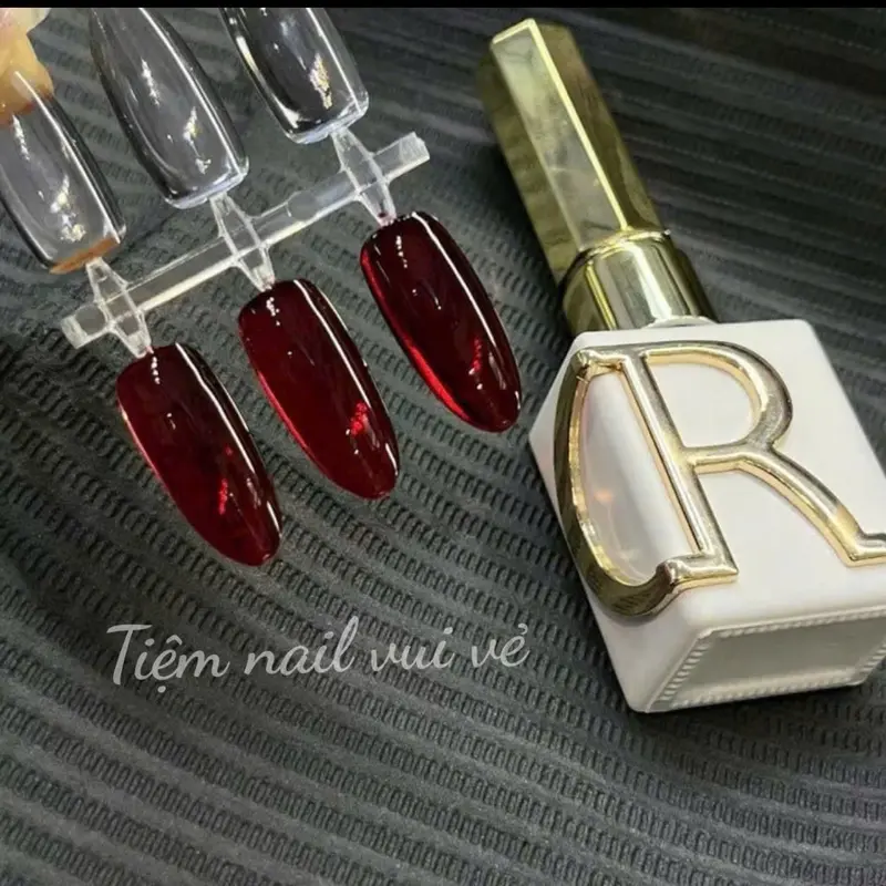 Sơn thạch đỏ rượu vang CR, sơn thạch đỏ CR làm nail cao cấp ( Cần máy hơ) 0