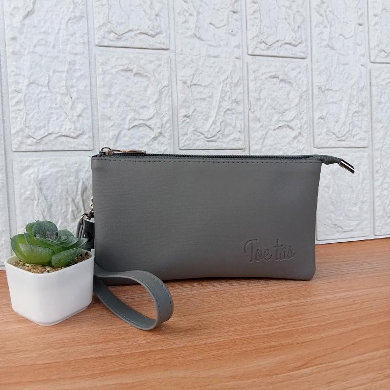 TERLARIS!!Pouch Livia by Toetas Cluth Dua Ruang Dompet hp Dompet murah Polos 8