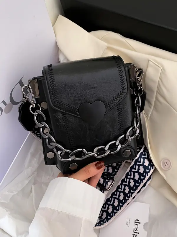 Fashion Chain Decorated Heart Decor Crossbody Bag Women, Simple Vintage Flap Shoulder Bag for Women, Casual Trendy Versatile High-quality Daily Commuting Bag, Girl Fashionable Shopping Bag 1