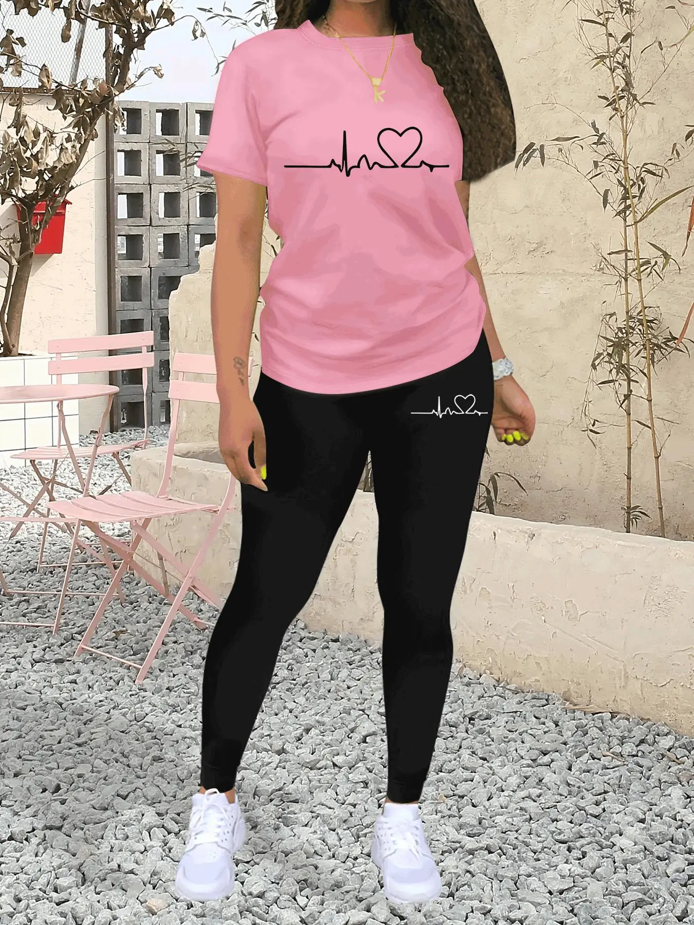 Women's Heart Print Short Sleeve T-Shirt & Elastic Waist Pants Sportswear Two-Piece Set, Sporty Round Neck Tee & Trousers for Daily Running Wear, Ladies Summer Clothes