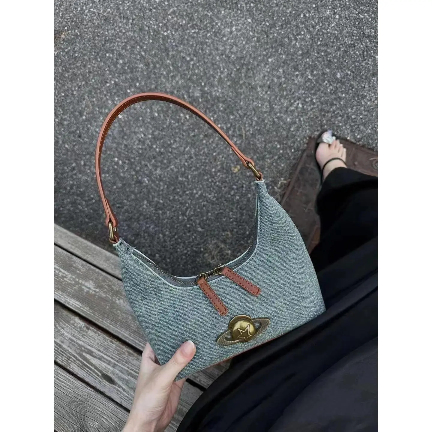 Denim Niche Underarm Bag Versatile High-end Planet Shoulder Bag for Women Hot Girl Retro Bag Single Shoulder Handbag