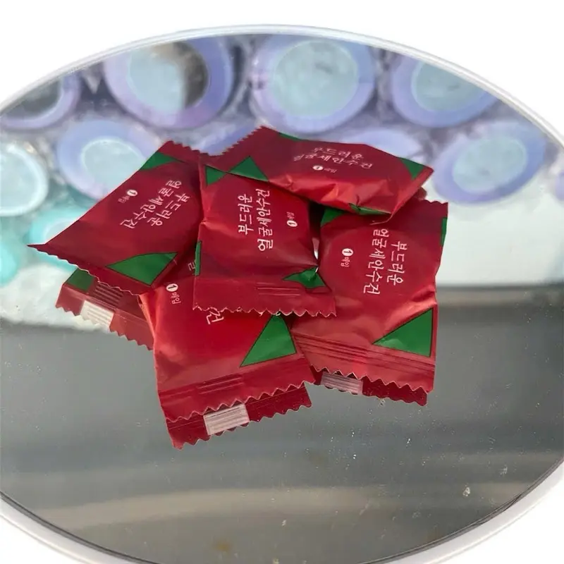 Combo khăn nén bỏ túi để lau bình nước khi đi xa hàng tặng kèm ai mua thì bán nè