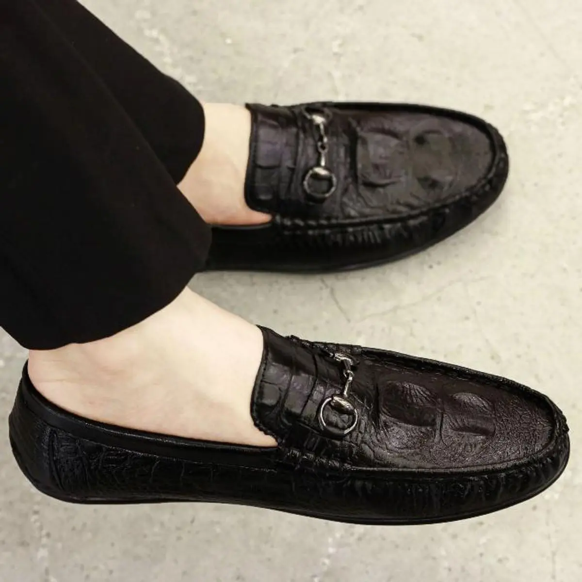 Giày mọi nam cao cấp mocasin,giày lười nam da mềm in họa tiết cá sấu đế bằng mềm được đúc từ Cao Su nguyên khối khâu chắc chắn RUNO G31 L Người Nhật Mules & Clogs