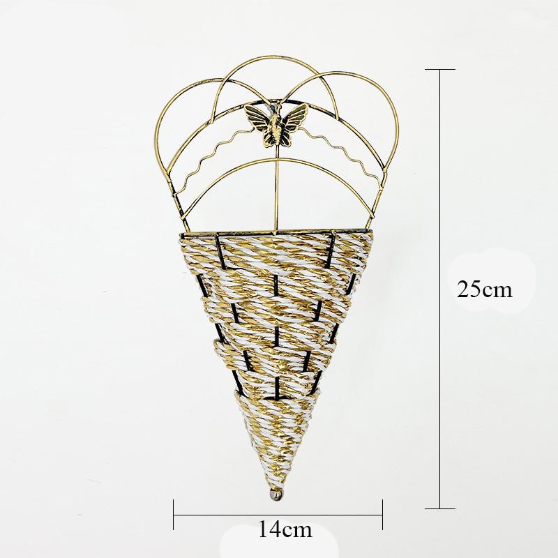 Giỏ tam giác treo cây dây leo cắm hoa - Giỏ khung sắt giả mây