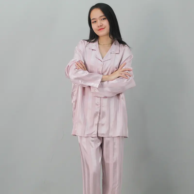 YX Laurencia Piyama Satin Powysuit Baju Tidur Wanita Dewasa Lengan Panjang Celana Panjang lembut kancing 2