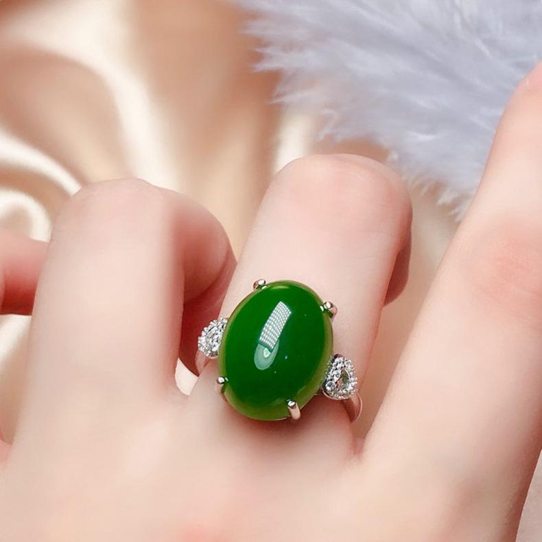 Product Introduction of Vintage goose egg-shaped imitation Hetian jade green jade ring for women 1