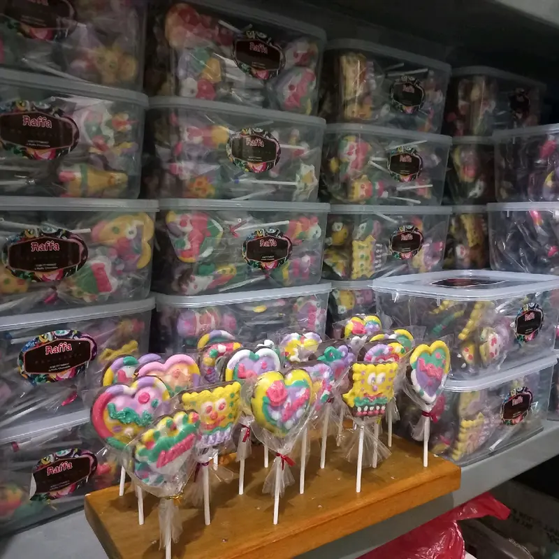 Kemasan box isi 25pcs coklat karakter permen paku 1
