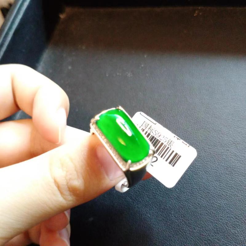 Product Introduction of Natural A-goods Jadeite S925 Silver Inlay Plain Men's Ring Saddle Ring Ice Green Jadeite Men's Ring, with certificate. 4