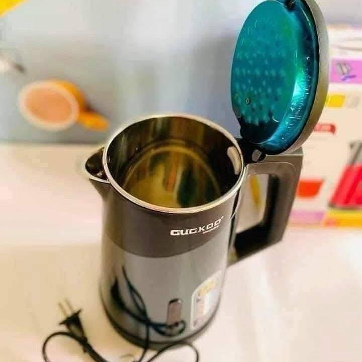 Ấm Siêu Tốc CU/C.KOO GD 2.5L️ #125k/c E về nhé khách ơi- hàng thương hiệu giá siêu bình dân  ẤM SIÊU SIÊU BỀN   Dung tích 2,5 lít quá to luôn ạ.   Ấm 2 lớp cách nhiệt. , kiểu dáng, màu sắc cũng đẹp ko tì vết luôn ạ! 4
