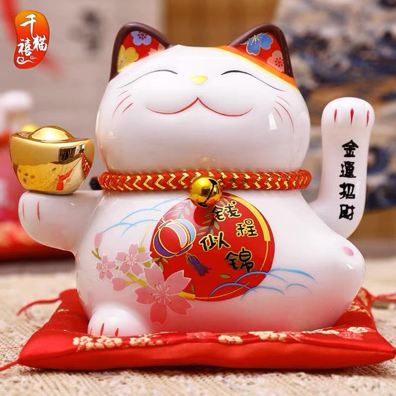 [Big Sale] Mèo Thần Tài Sứ , Mèo May Mắn Maneki Neko vẫy tay cao 12cm Vẩy Tay bằng pin Gọi Khách BÁT PHƯƠNG KHAI TÀI Decor Decor Phòng
