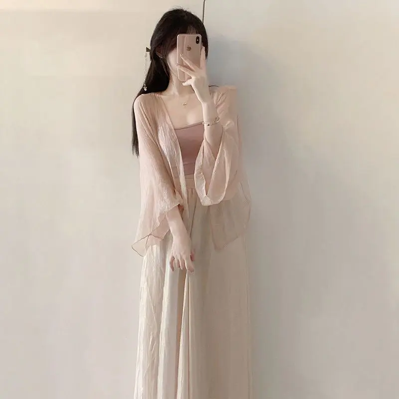 Bộ Đồ Nữ, Bộ Sưu Tập Mùa Xuân Mới 2024, Phong Cách Pháp, Nhẹ Nhàng Và Rộng Rãi, Áo Cardigan Dễ Phối Đồ Kèm Dây Đeo Nhỏ Váy Ba Mảnh
