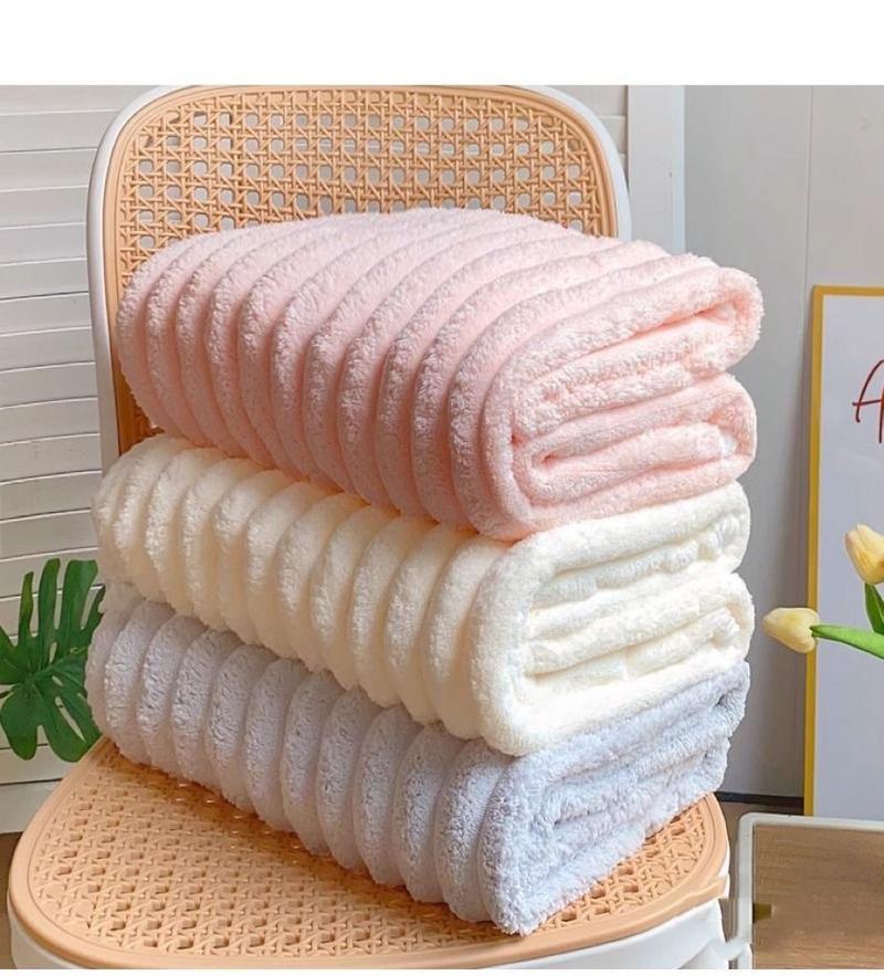 Product Introduction of Khăn tắm san hô, Mũ Sấy Tóc Bộ Ba Mảnh, Dày, Cotton Nguyên Chất, Thấm Hút, Mềm Mại Và Ấm Áp, Thích Hợp Cho Người Nổi Tiếng Trên Internet Và Học Sinh 6