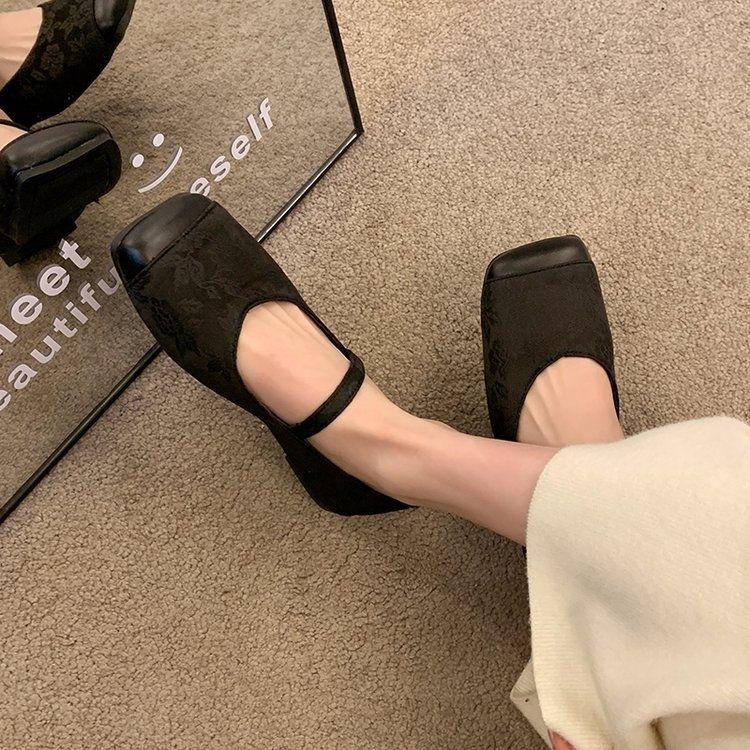 Product Introduction of Retro Chinese Style All-Match Flat Mary Jane Shoes Women's New Spring and Autumn Slip-on Soft Bottom Gommino Casual Fashion 13