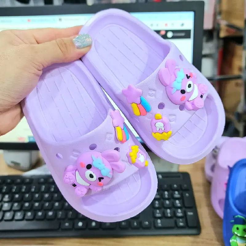 Dép bánh mì siêu nhẹ hàng cao cấp cho bé gái hình thỏ tai dài mắt hí cực dễ thương chống nước không dau chân 4