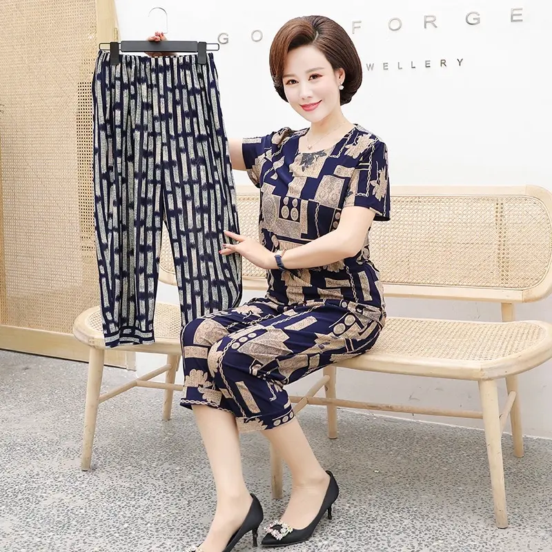 Bộ quần áo  thun lạnh mặc nhà cho mẹ trung niên , chất thun mát mẻ , co giãn bigsize