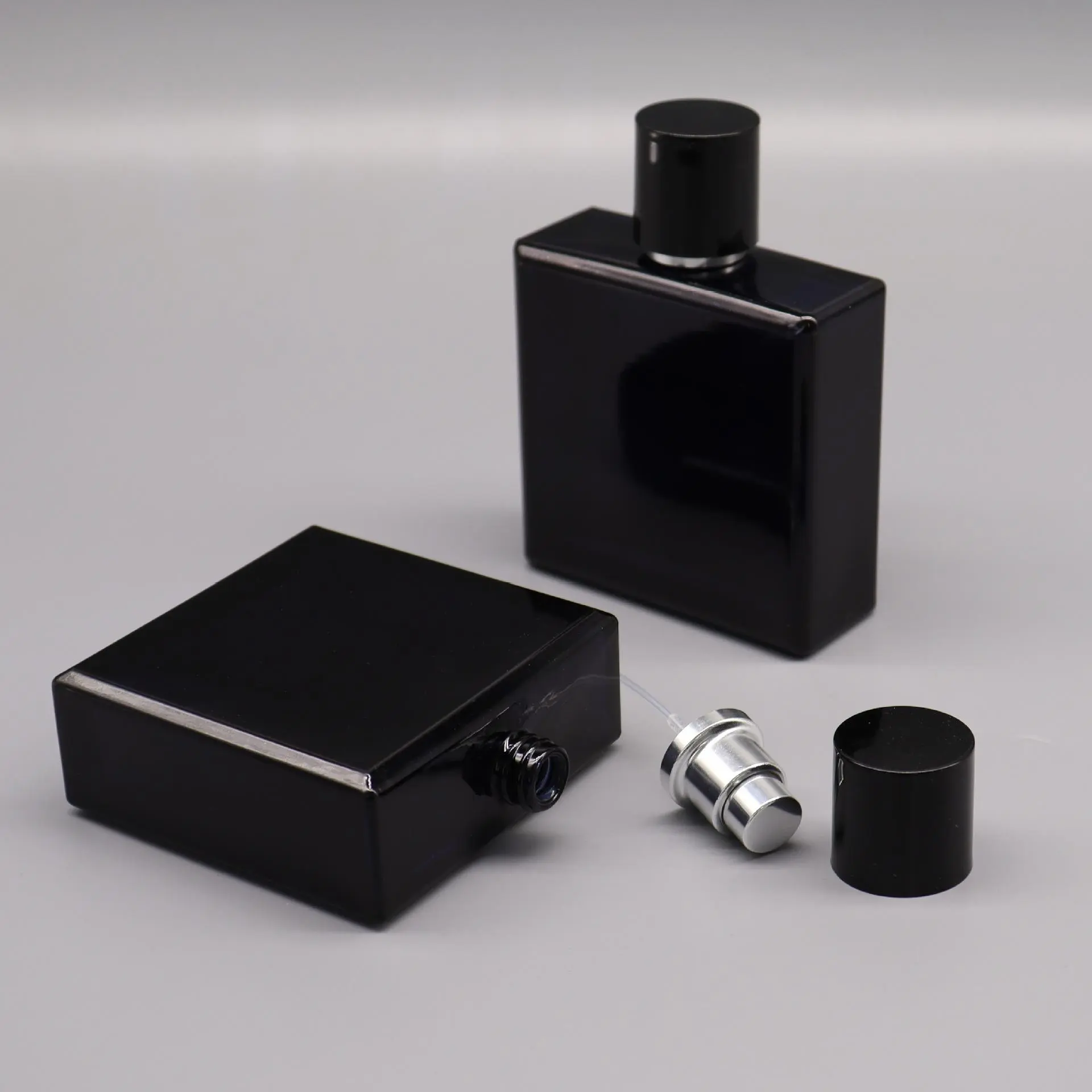 [HCM] Chai chiết nước hoa thủy tinh 30ml, 50ml, 100ml kiểu Bleu màu đen trong đủ kích thước tiện dụng