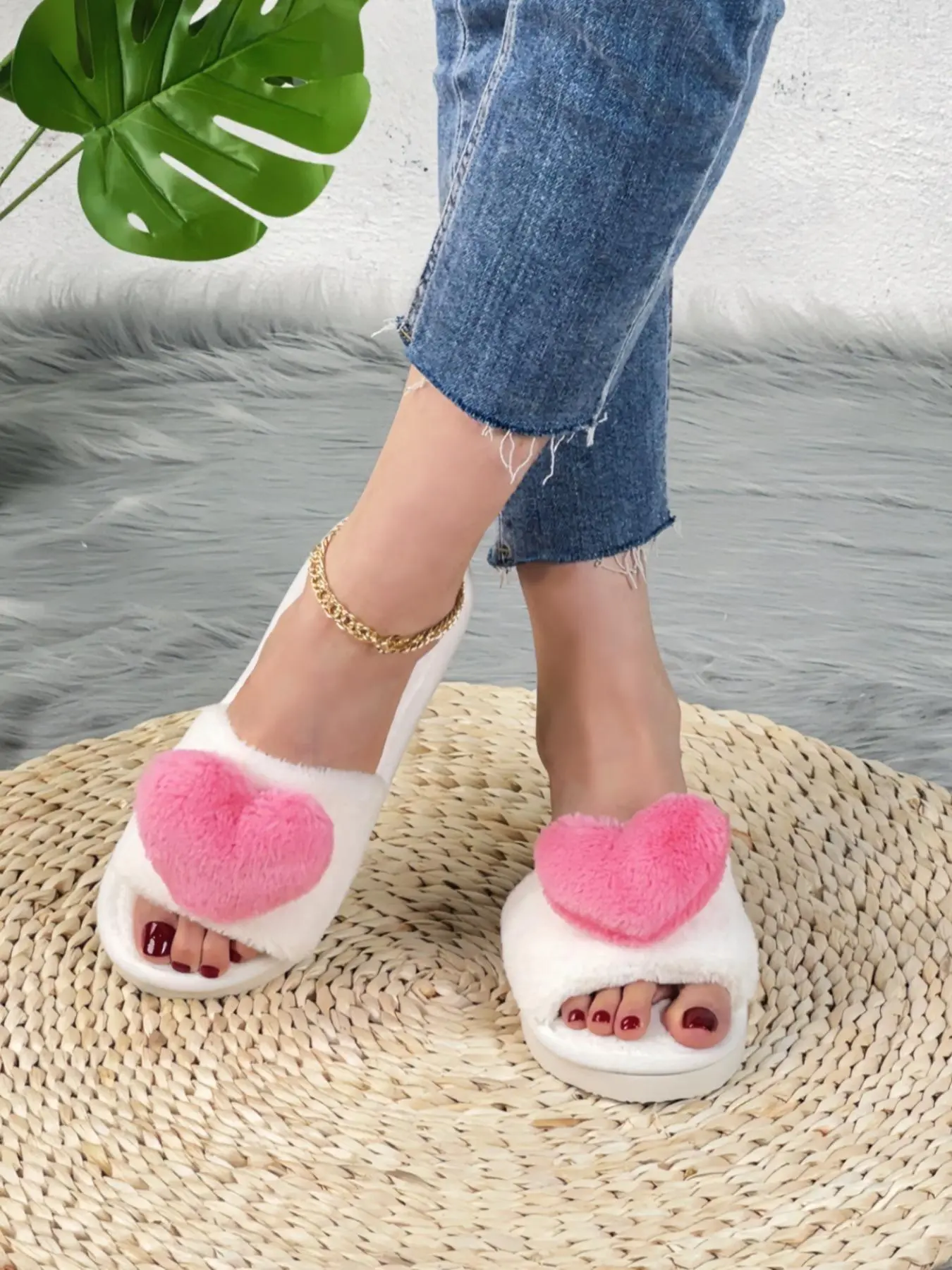 Heart Design Fluffy Slippers for Women, Casual Comfortable Home Slippers for Fall & Winter, Fluffy Winter House Shoes for Indoor and Outdoor Wear