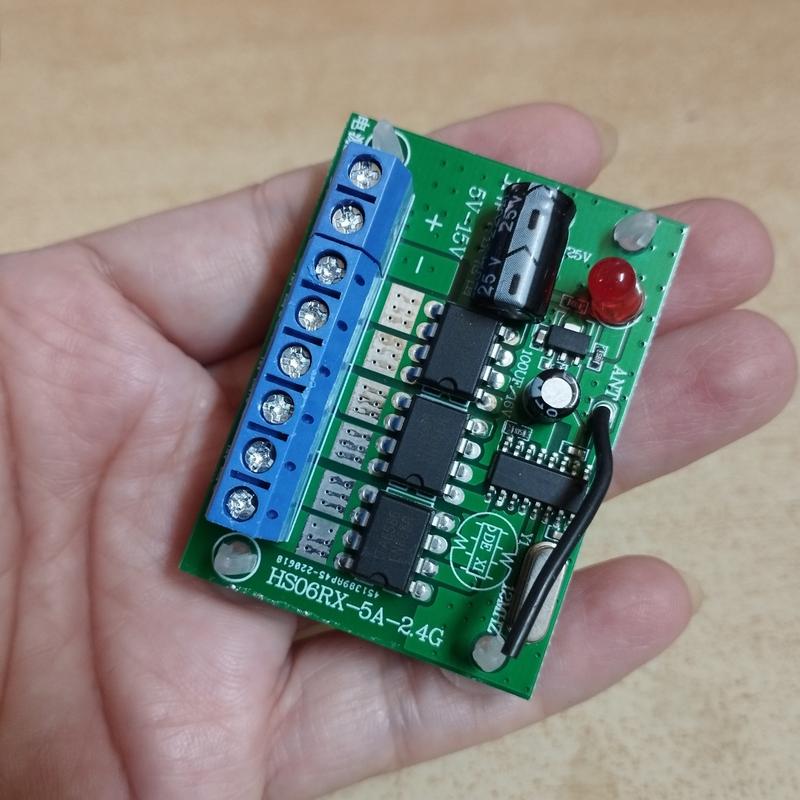 Mạch thu phát HS06B-50 sóng 2.4G điều khiển 3 động cơ nguồn 6V đến 15V 4