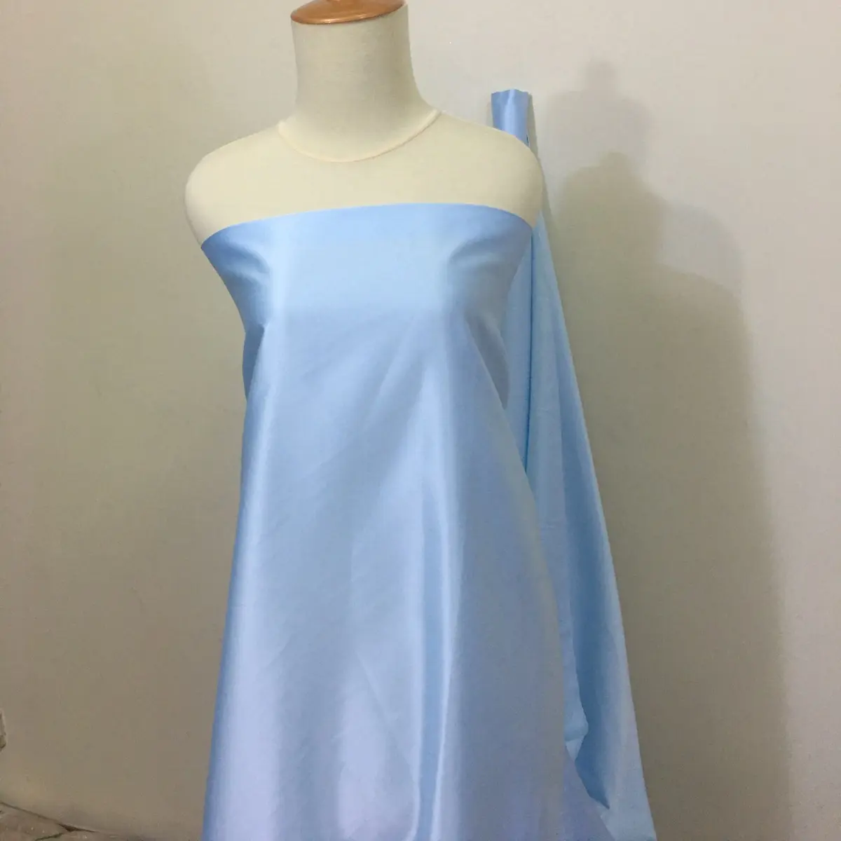 Kain Satin Velvet Premium Bahan Furing Inner Kebaya Bridesmaid Warna Baby Blue Ice Biru Muda