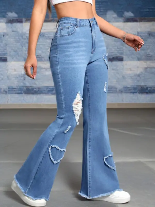 Women's Ripped Flare Leg Jeans, Fashion Casual Button Pocket Denim Pants for Daily Outdoor Wear, Ladies Bottoms for Summer 2