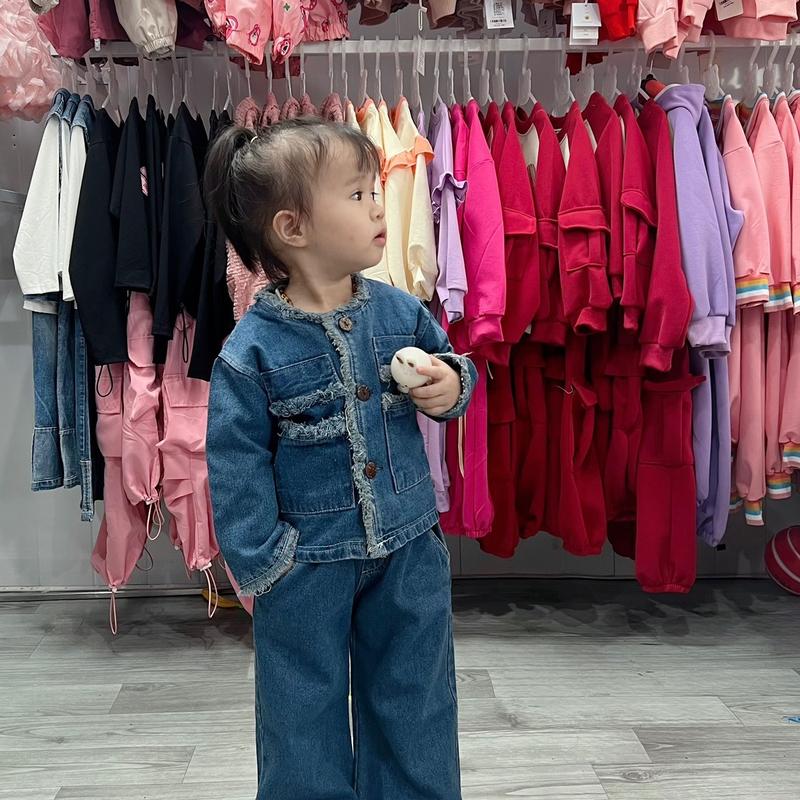 Bộ bò cho bé gái thu đông 2023 dài tay jean mềm 4