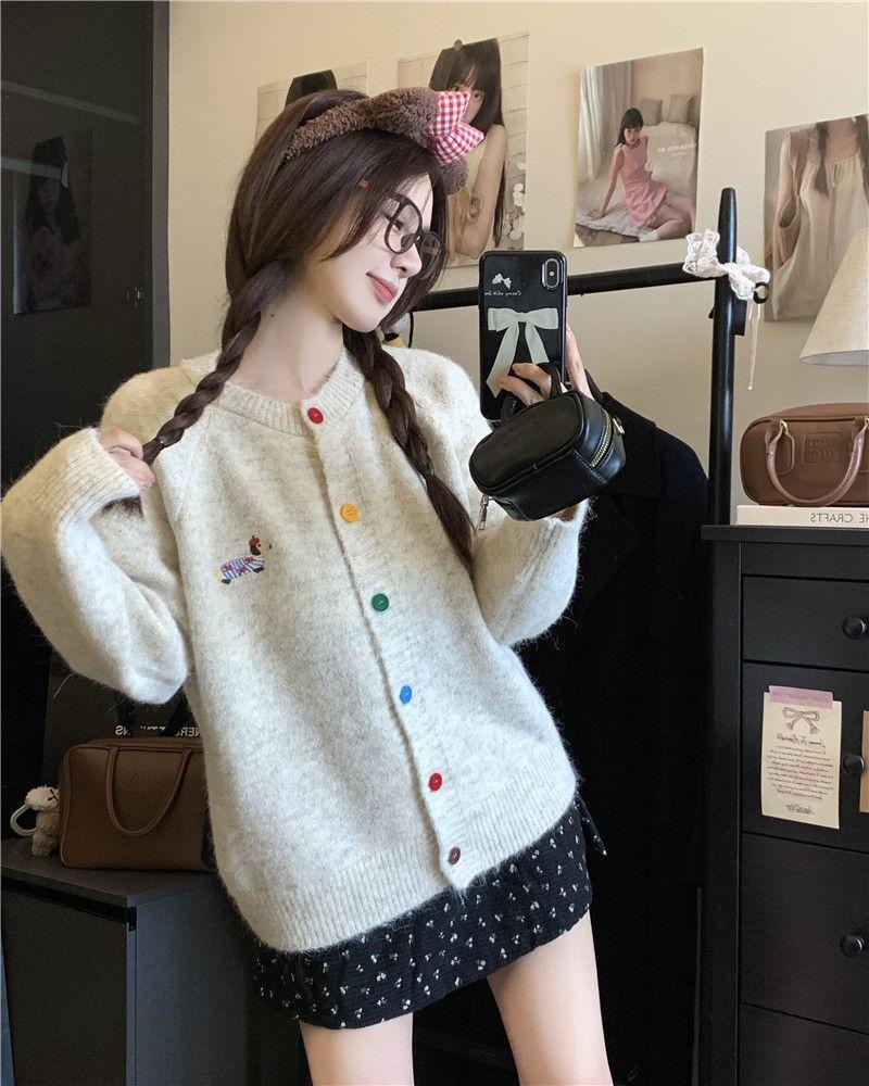 Product Introduction of Áo Khoác Len Chó Xúc Xích Thêu Nút, Nhiều Màu Sắc, Dành Cho Nữ, Mùa Thu, Thêu Hoạt Hình, Áo Cardigan Dệt Kim Mềm Mại, Trẻ Hơn, Phong Cách 2024 6