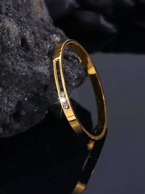 Fashionable and Simple Stainless Steel Sliding Three Diamond Bracelet, Vacuum Plated Bracelet, Suitable for Daily Clothing, Party Accessories, Gifts 2