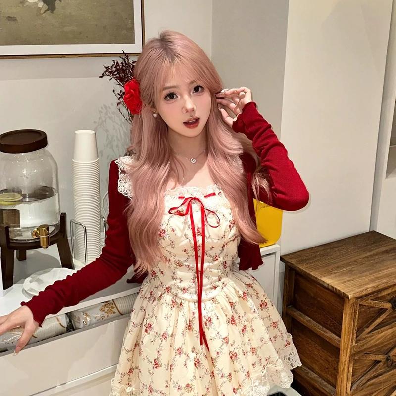 SÉT 2 MÓN ĐẦM KÈM ÁO KHOÁC ĐỎ PHỐI REN HOA NHÍ ĐI CHƠI, ĐI DU LỊCH CỰC XINH Nữ Nhung