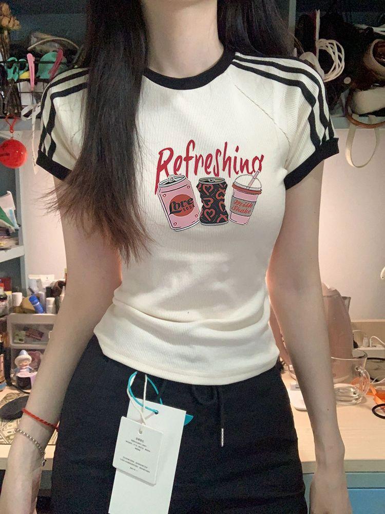 Product Introduction of American Retro Summer Three-Stripe Short Sleeve T-Shirt for Women, Regular Shoulder, Short White Internet Celebrity Top, Ins Trend 1