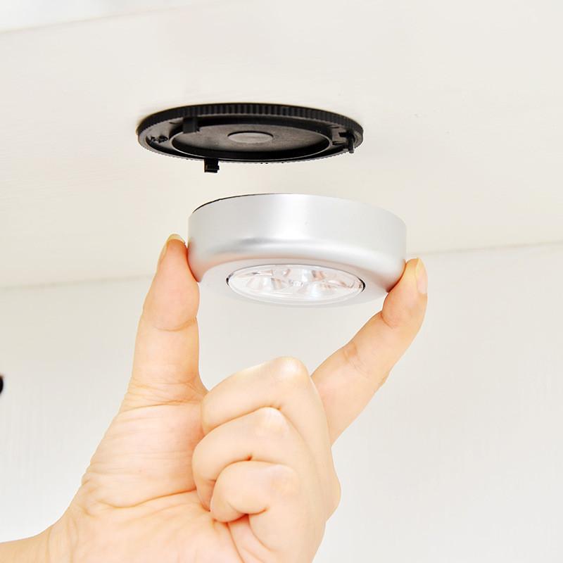 Đèn Led Dán Tường 3 Bóng Gắn Tủ Quần Áo Phòng Ngủ Tủ Bếp Dùng Pin AAA Hỏa Tốc HCM