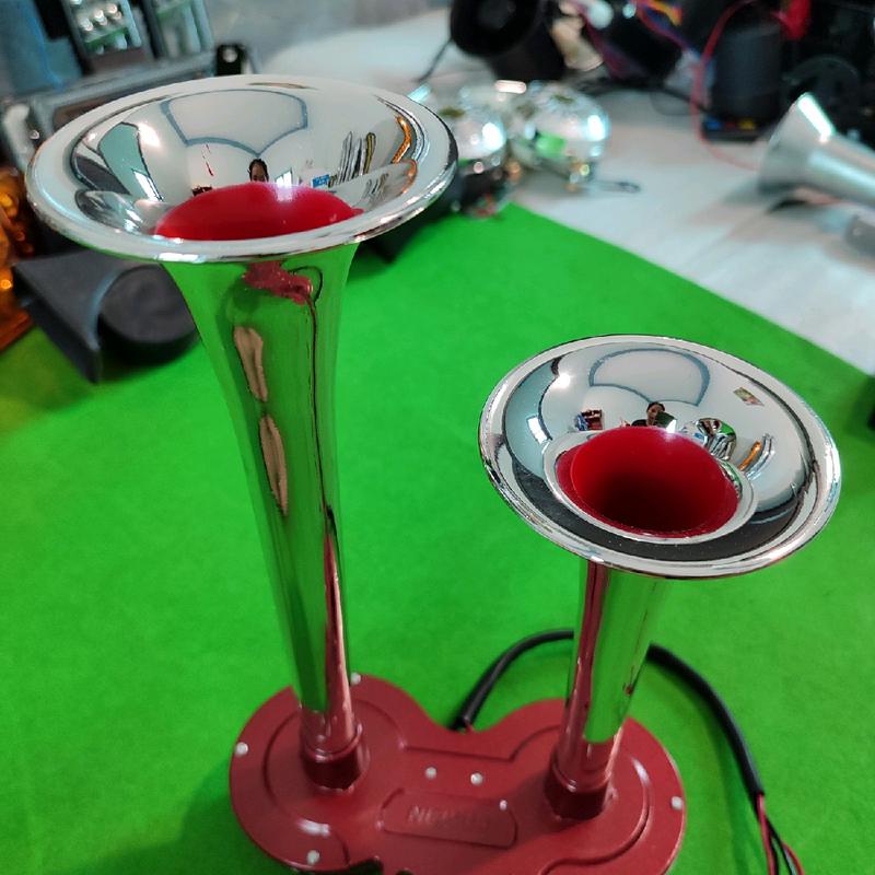 Còi điện tự sinh hơi 12V và 24V cho xe máy, cày, máy gặt, máy xúc và oto - Phụ Kiện Phụ Tùng