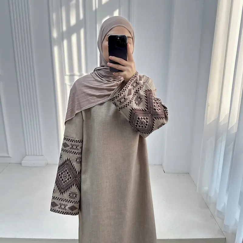 Loriya 2024 TikTok E-commerce Fashion Embroidered Dubai Turkey Party Abaya LR901 3