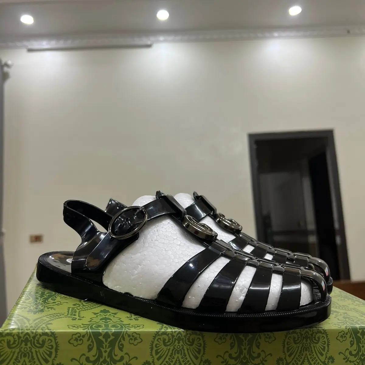 Dép Rọ Cách mạng Cực cháy (khoá Vít) phiên bản đen bóng Hổ nhỏ + GC cao su đúc nguyên khối - Slipper - DéP Nam Đế Bằng depduc namnu