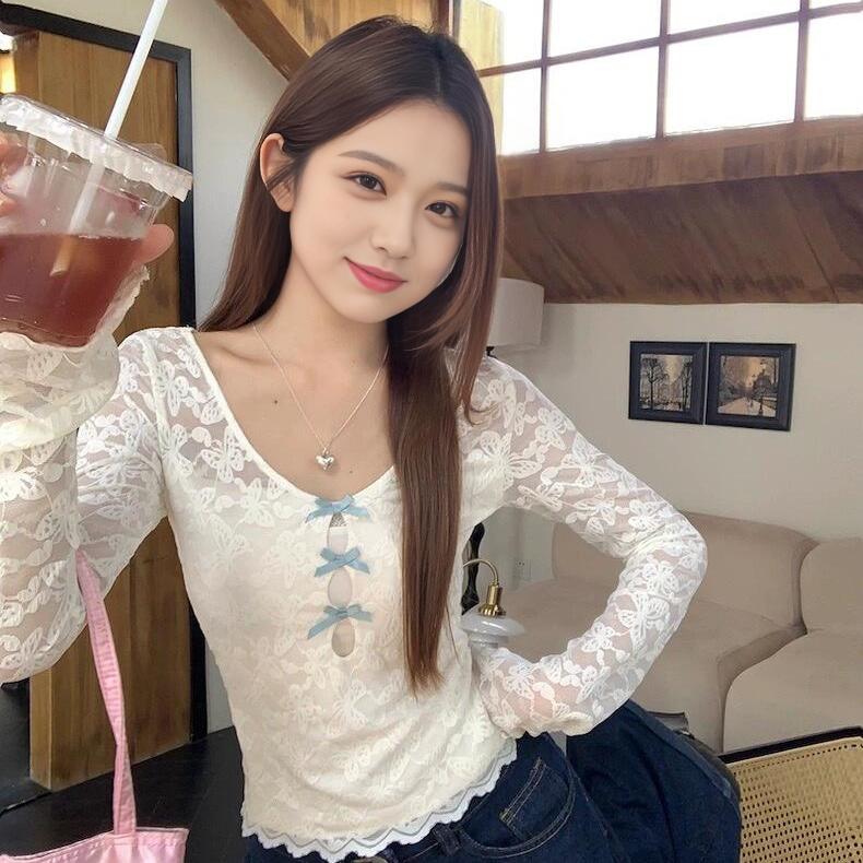 Product Introduction of [55% Repurchase Rate] 2025 French Pure Desire Hollow-out Lace Tops Women's Summer Design Sense Slim Fit Hot Girl Inner Wear High Waist Short 2